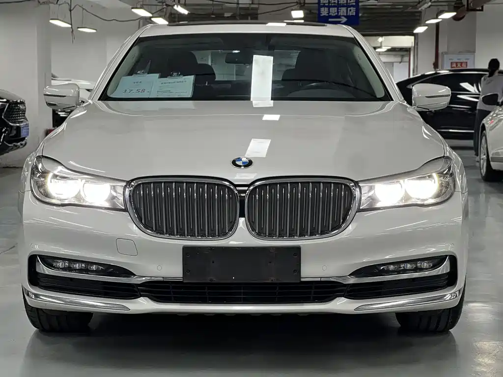BMW 7 Series — фото 2