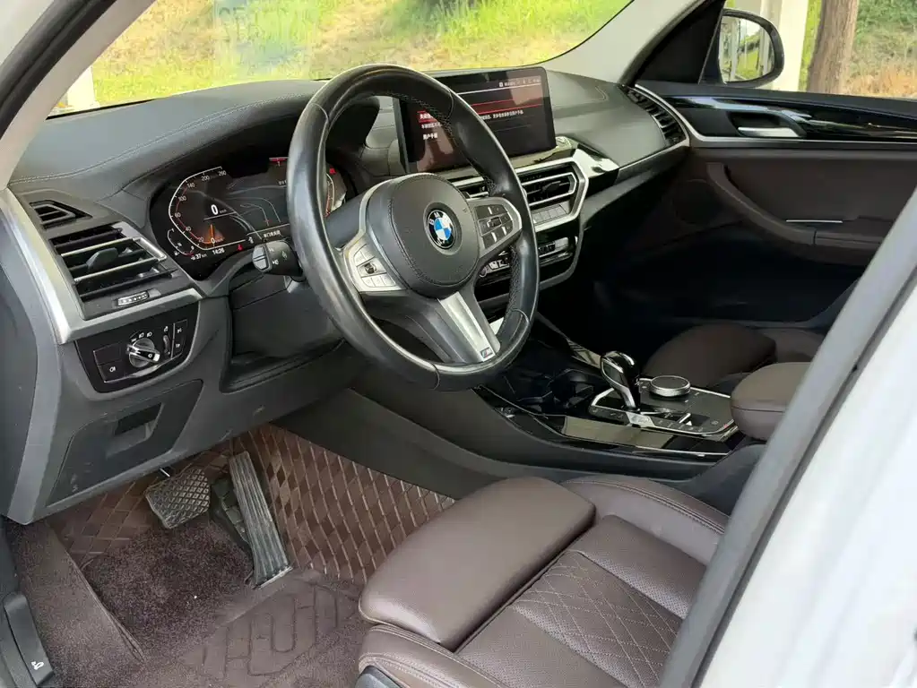 BMW X3 — фото 9
