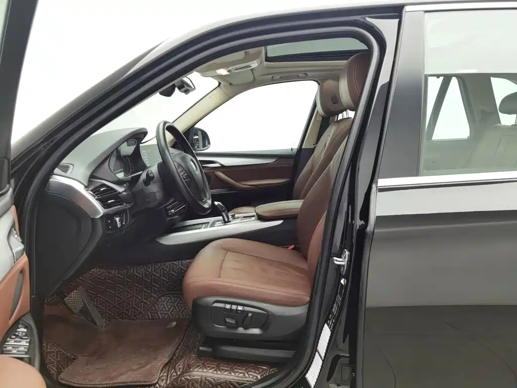 BMW X5 (Import) — фото 23