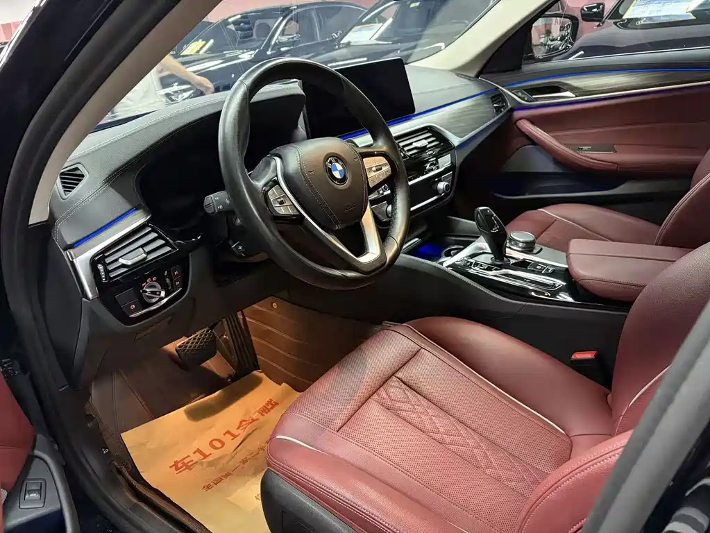 BMW 5 Series — фото 4