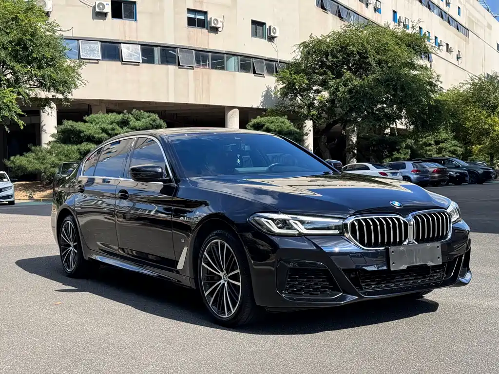 BMW 5 Series — фото 3