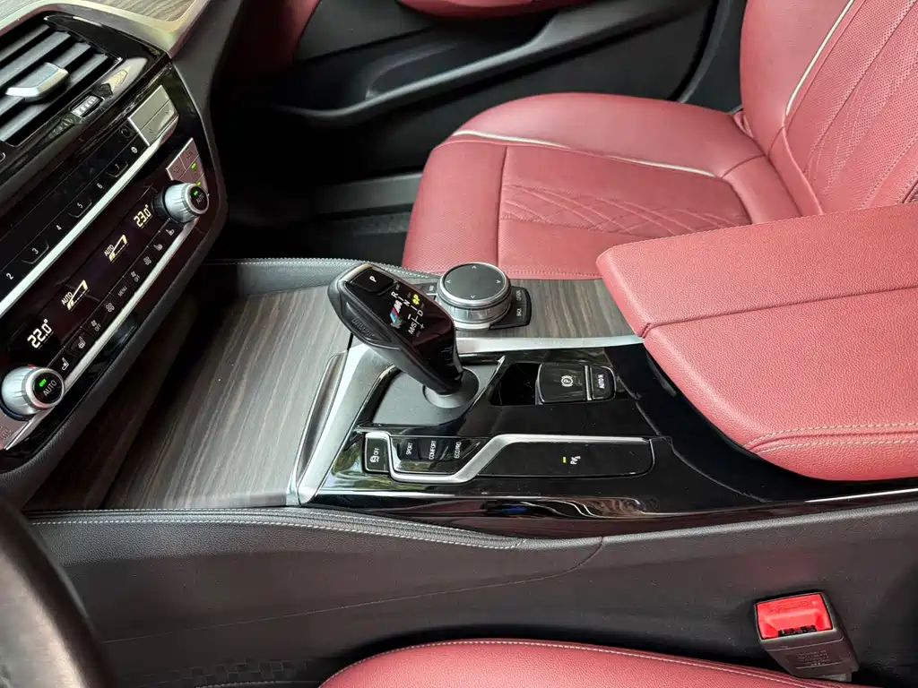 BMW 5 Series — фото 10