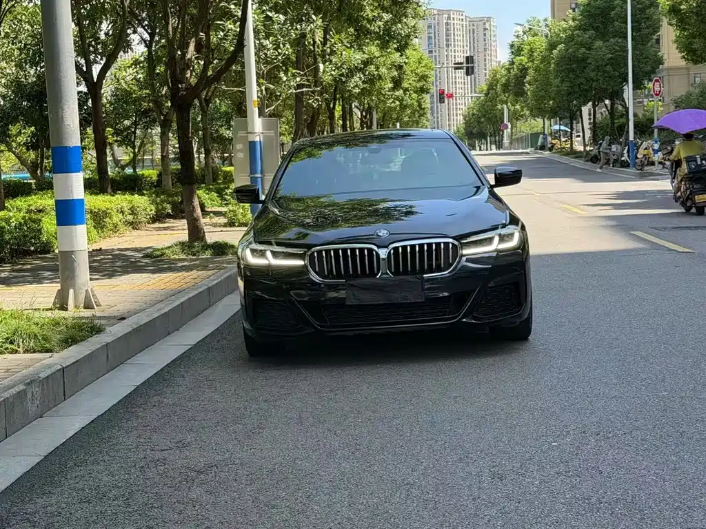 BMW 5 Series — фото 2