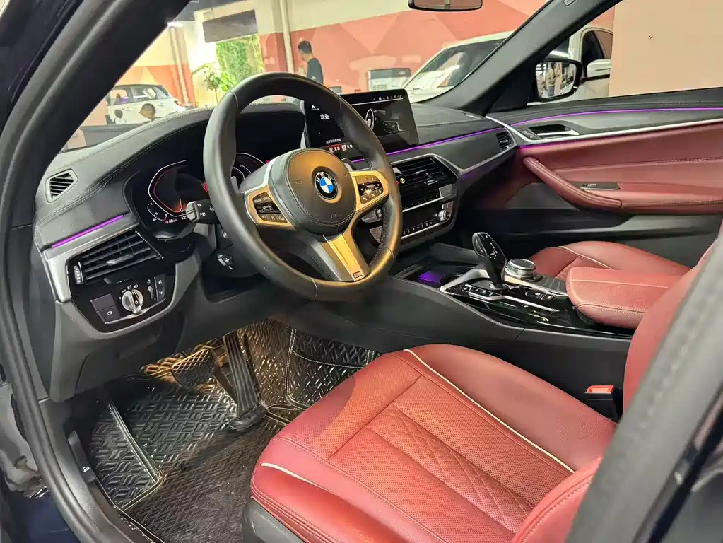 BMW 5 Series — фото 4