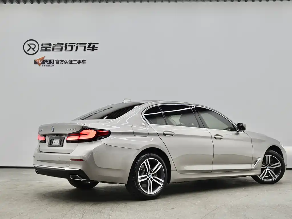 BMW 5 Series — фото 2
