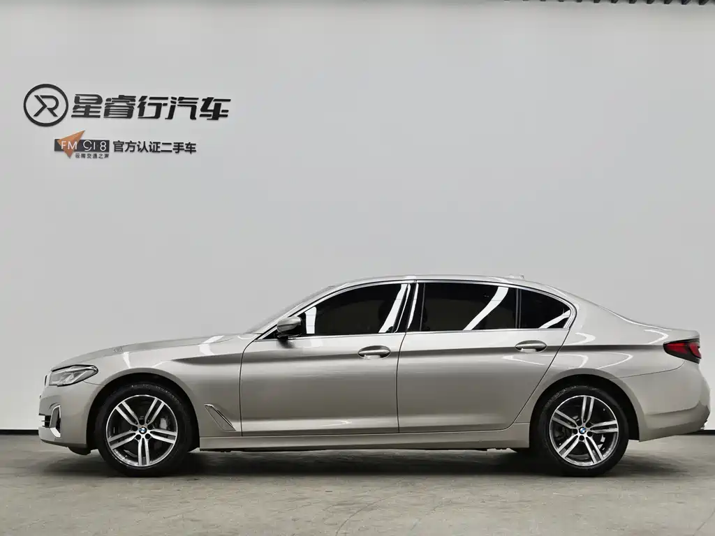 BMW 5 Series — фото 6