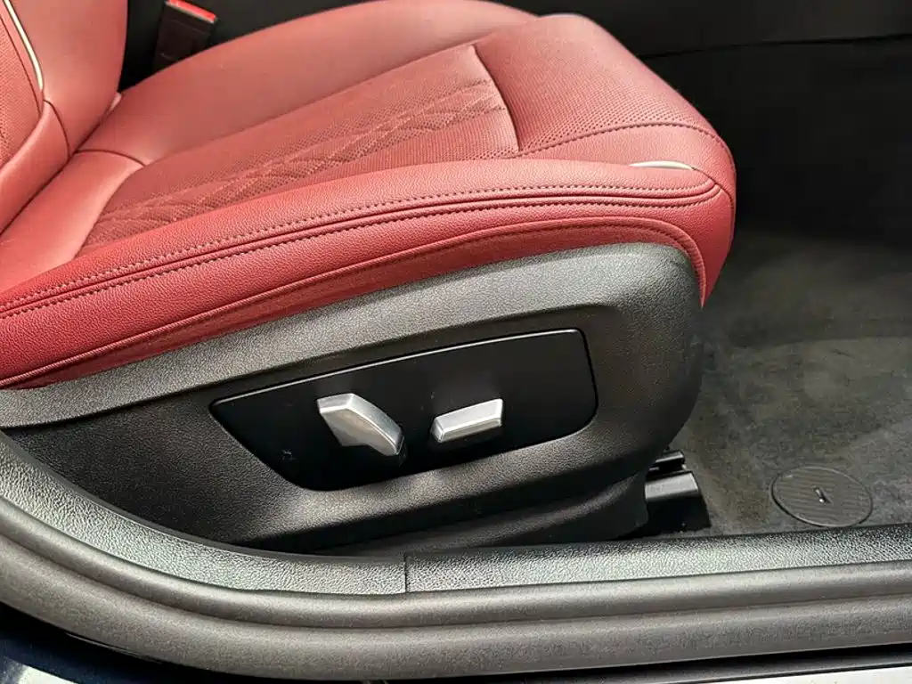 BMW 5 Series — фото 9
