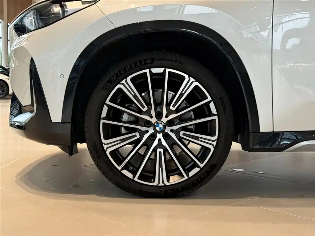BMW X1 — фото 10