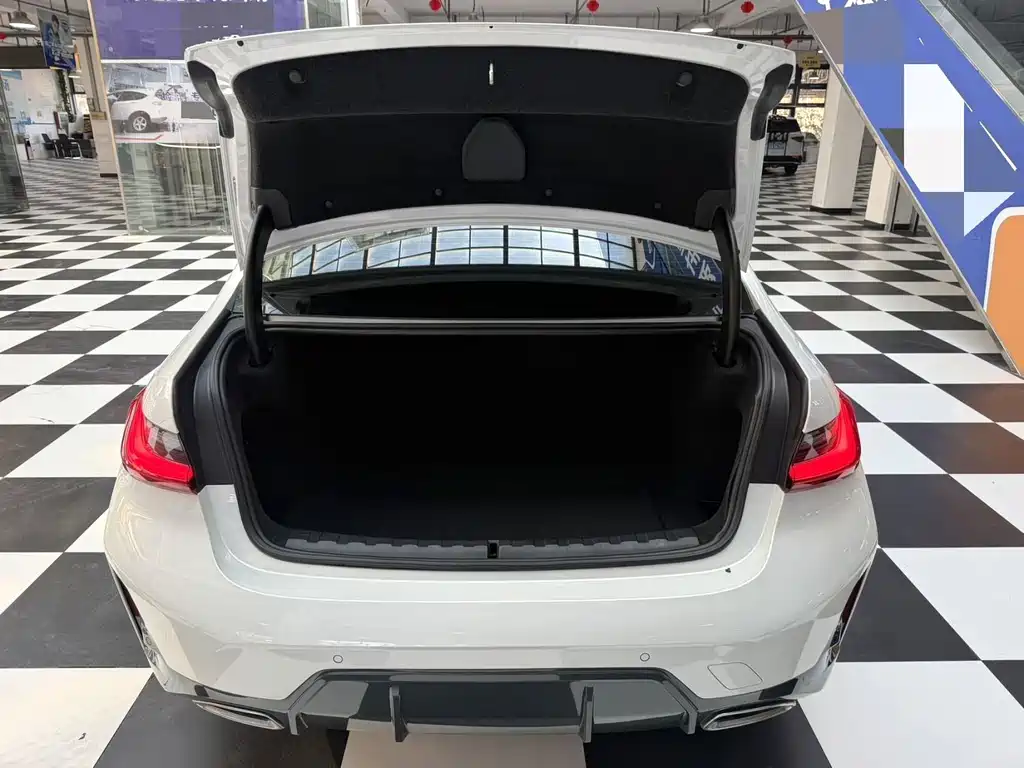BMW 3 Series — фото 13