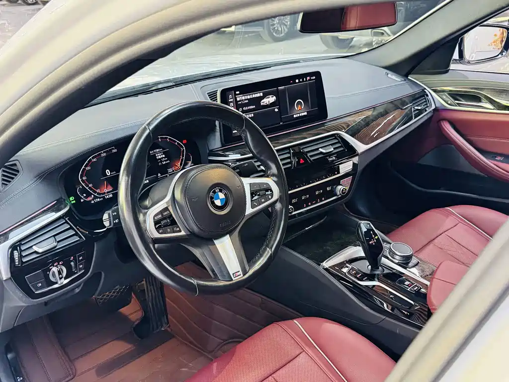 BMW 5 Series — фото 8