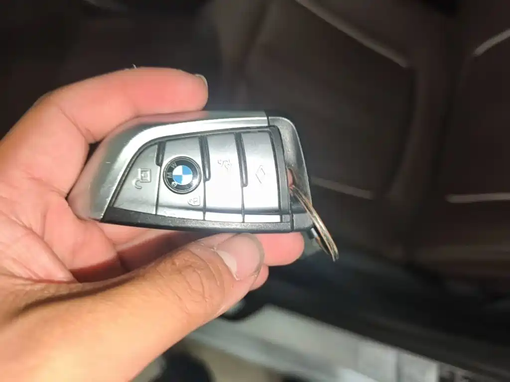 BMW 5 Series — фото 9