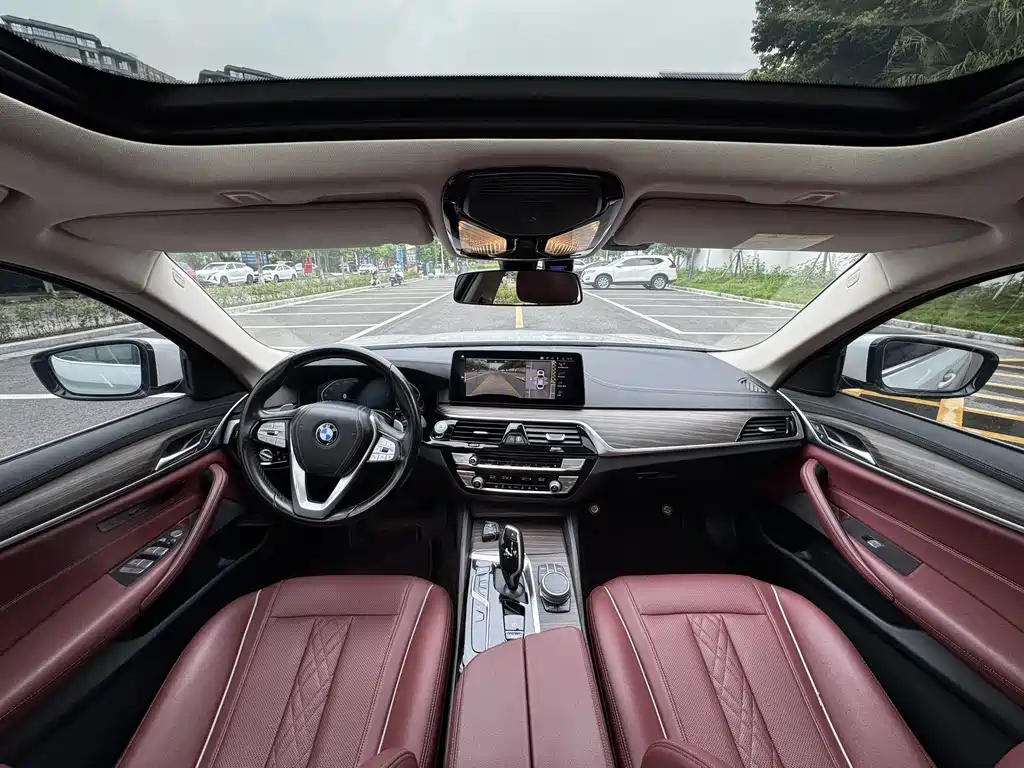 BMW 5 Series — фото 6