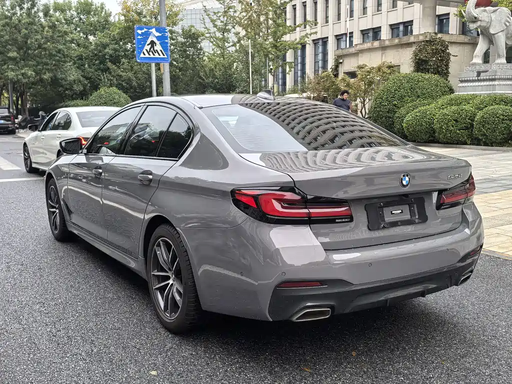 BMW 5 Series (Import) — фото 2