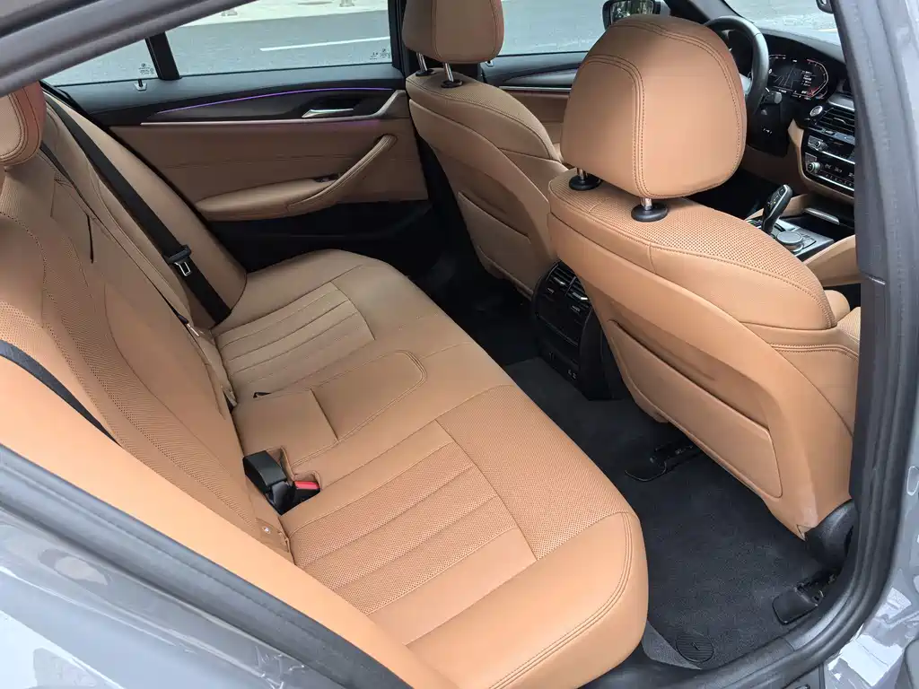 BMW 5 Series (Import) — фото 14