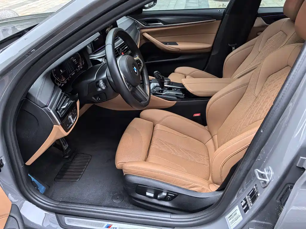 BMW 5 Series (Import) — фото 23
