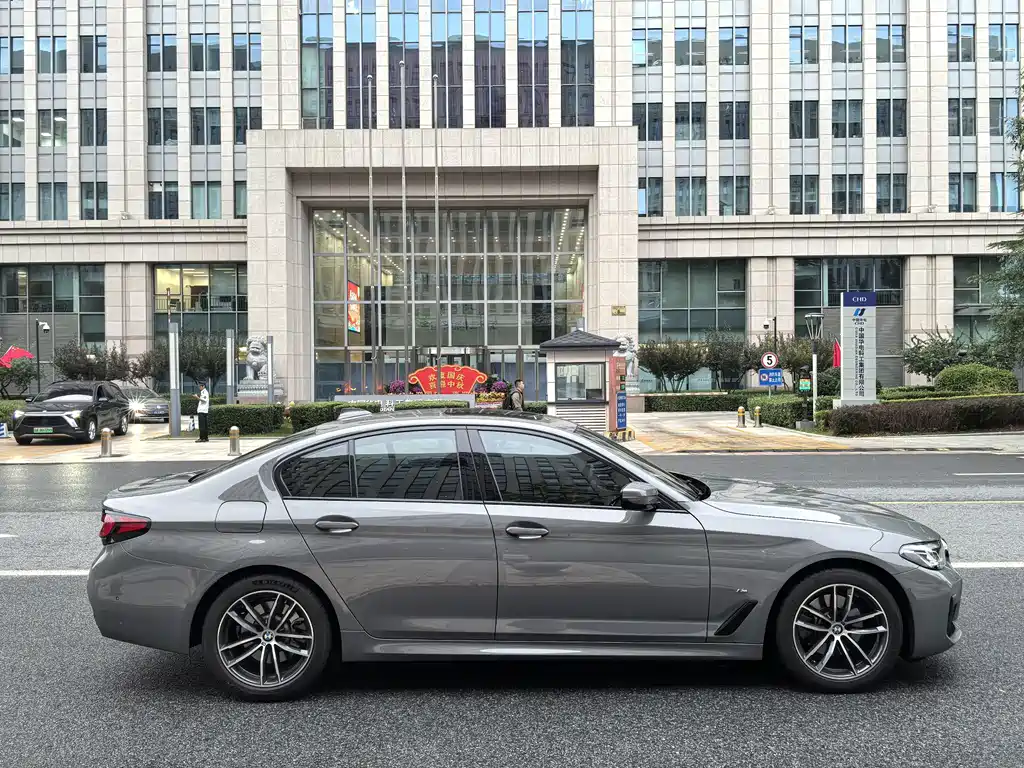 BMW 5 Series (Import) — фото 5