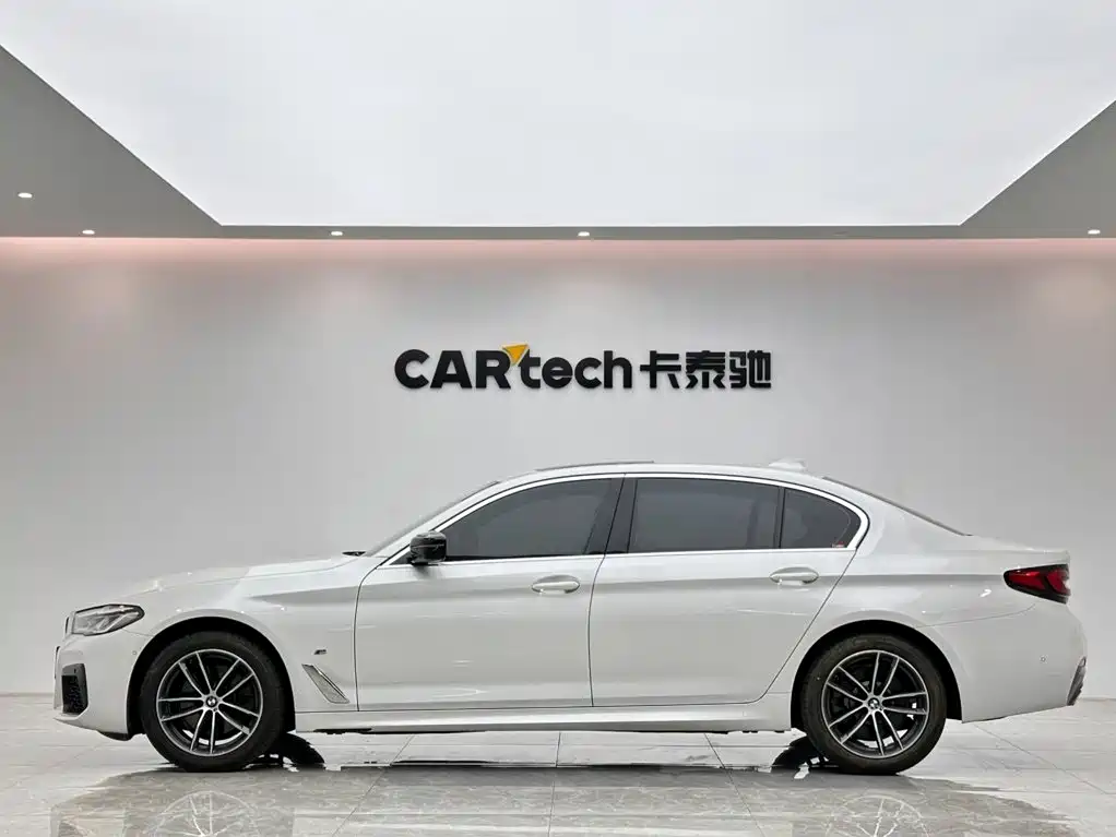 BMW 5 Series — фото 2