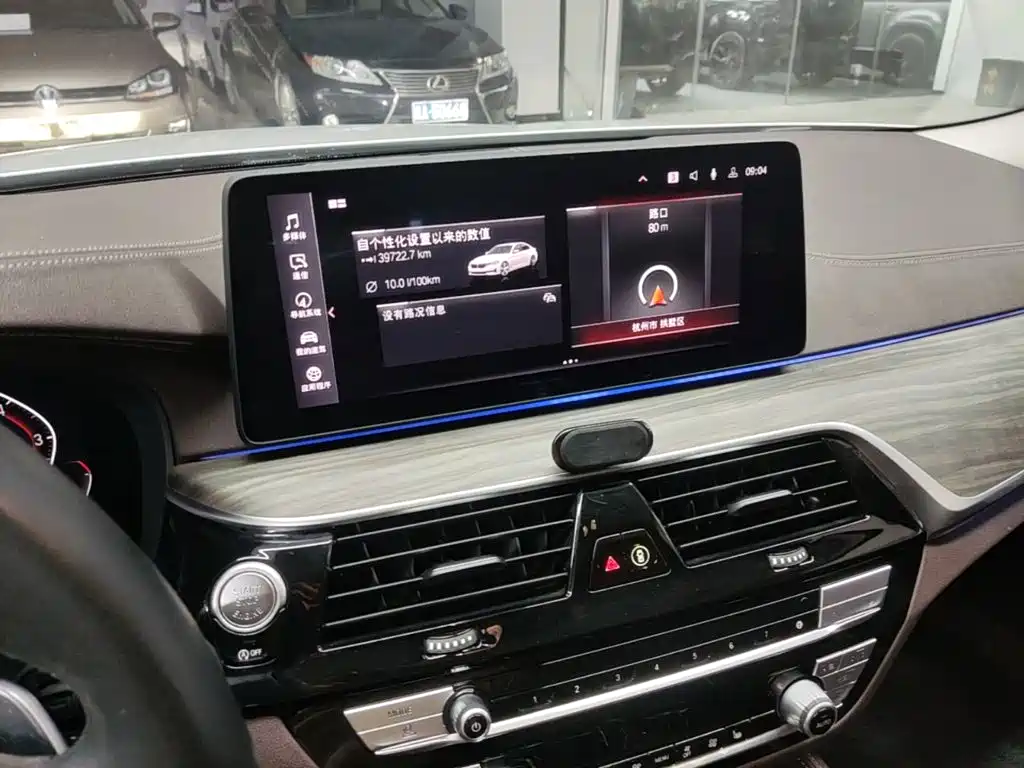 BMW 5 Series — фото 13