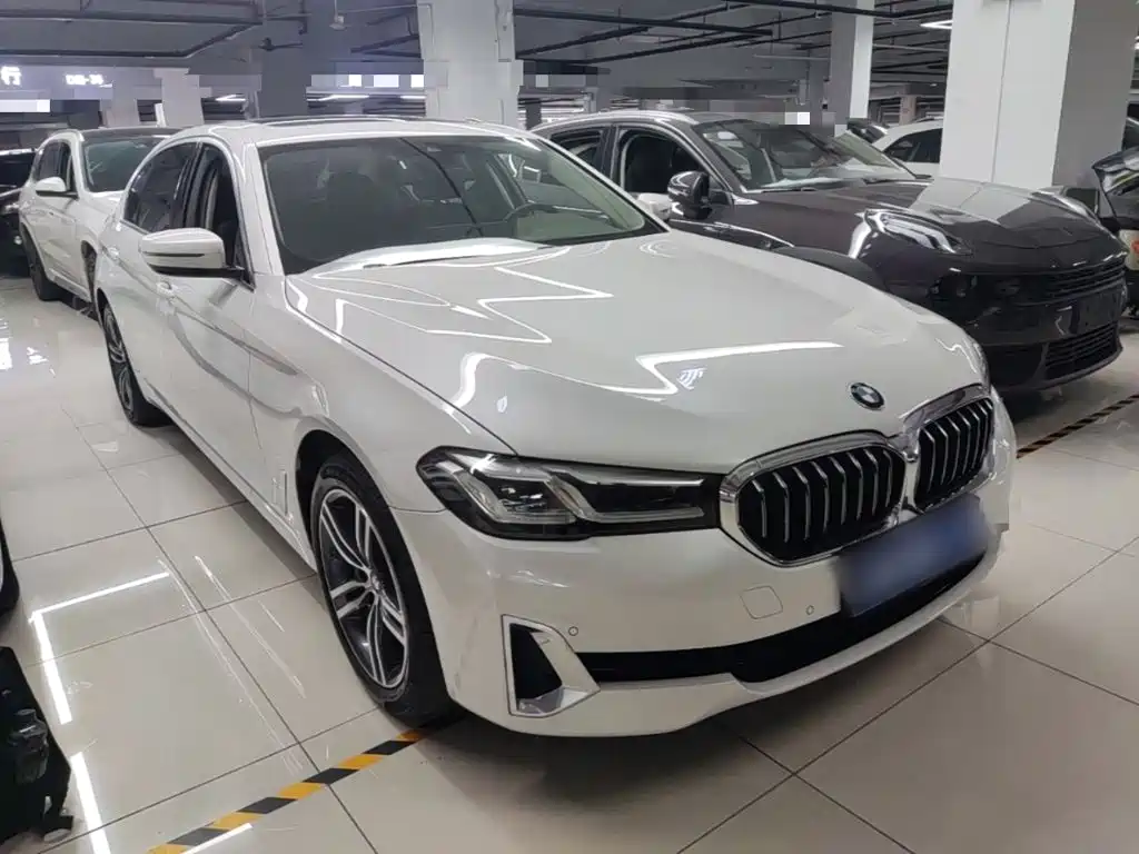 BMW 5 Series — фото 4