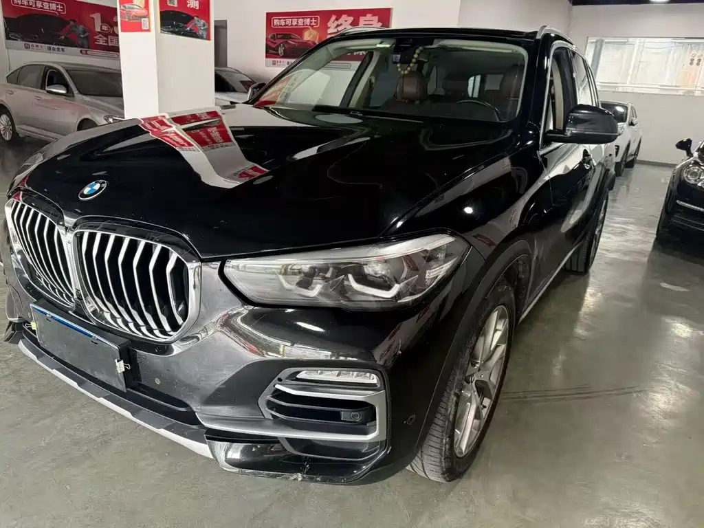 BMW X5 (Import) — фото 2