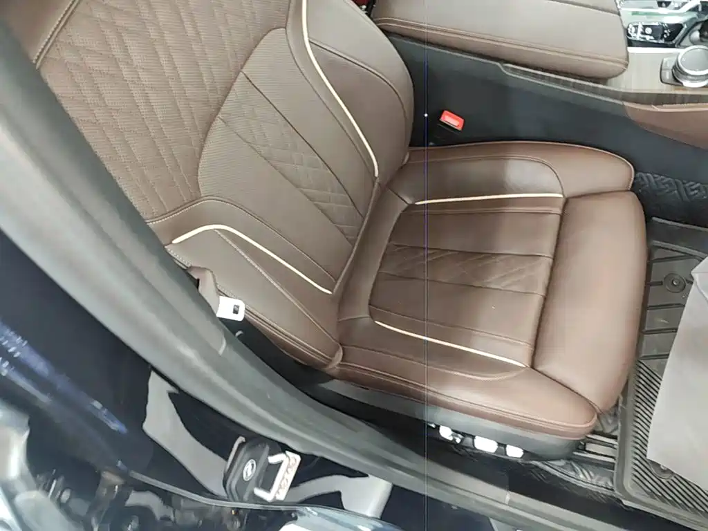 BMW 5 Series — фото 25