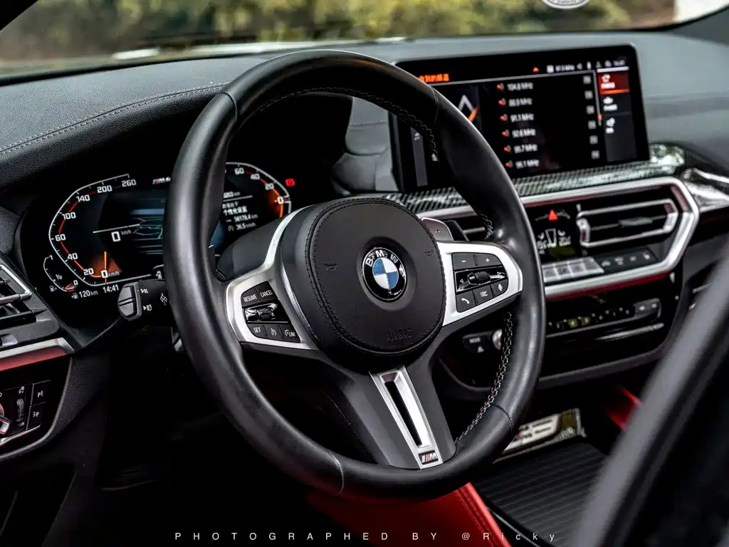 BMW X4 M40i — фото 4