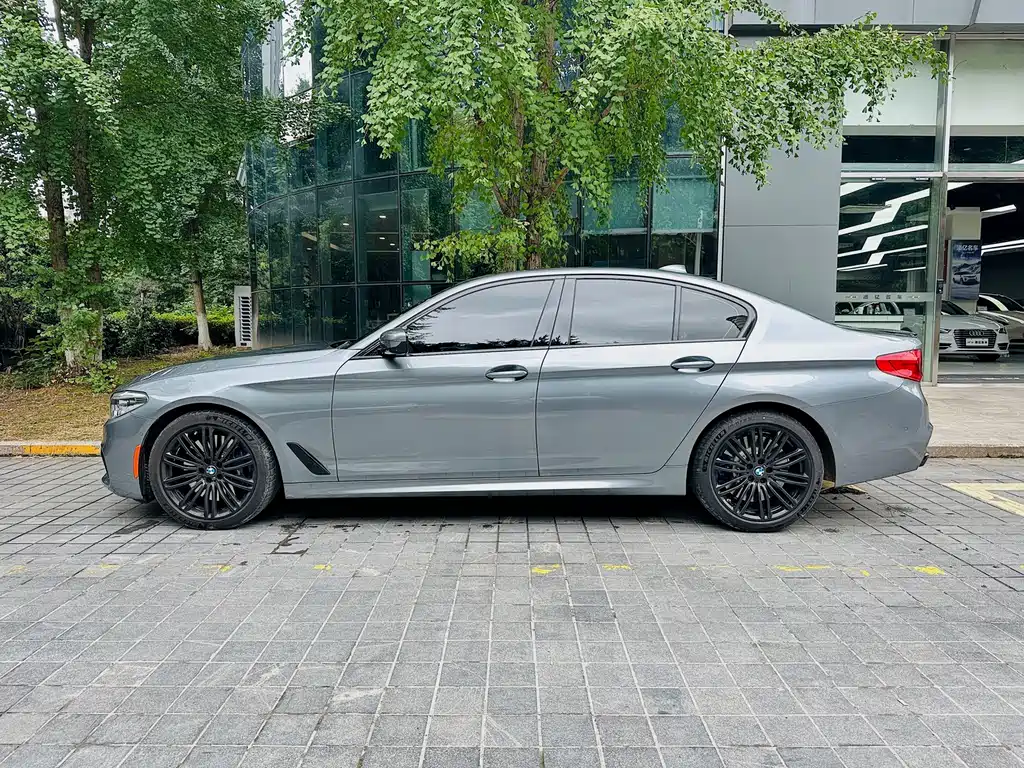 BMW 5 Series (Import) — фото 4