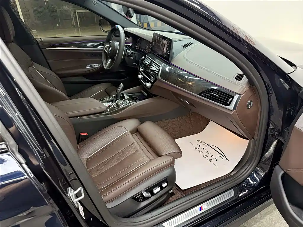 BMW 5 Series — фото 10