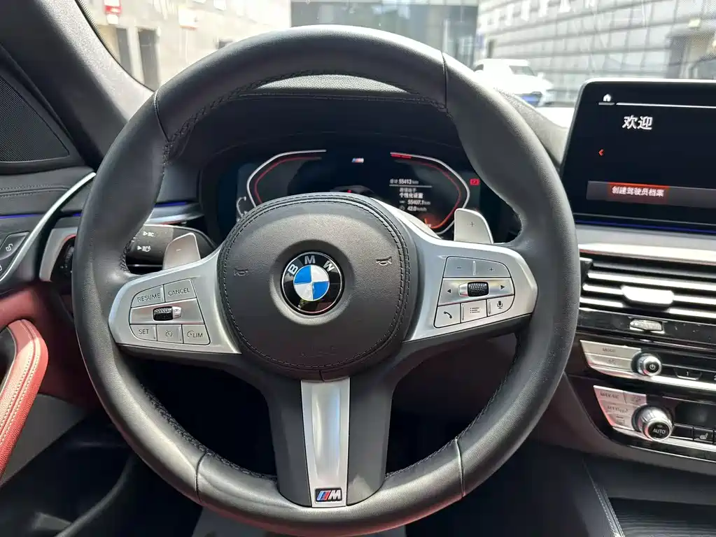 BMW 5 Series — фото 11