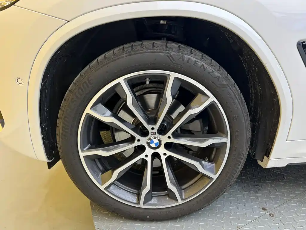 BMW X3 — фото 9