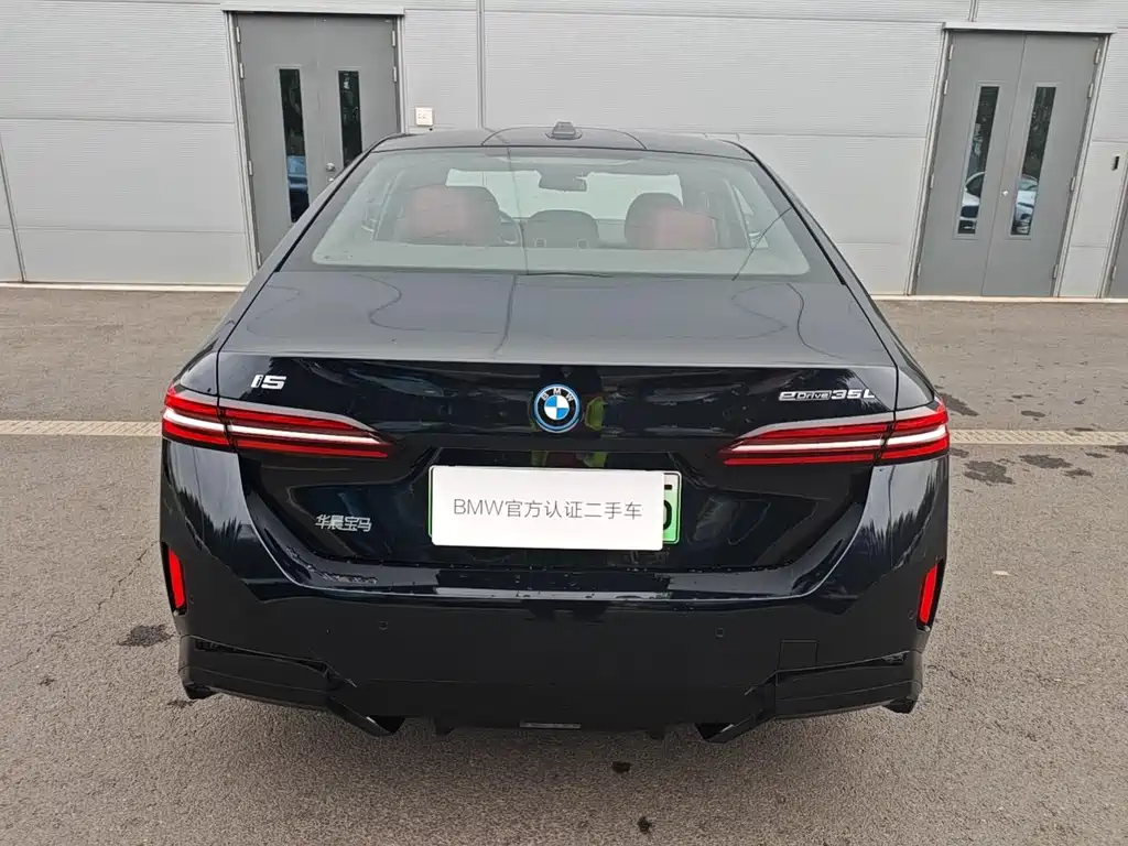 BMW i5 — фото 4