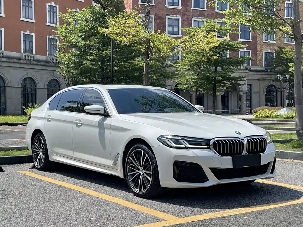 BMW 5 Series — фото 3