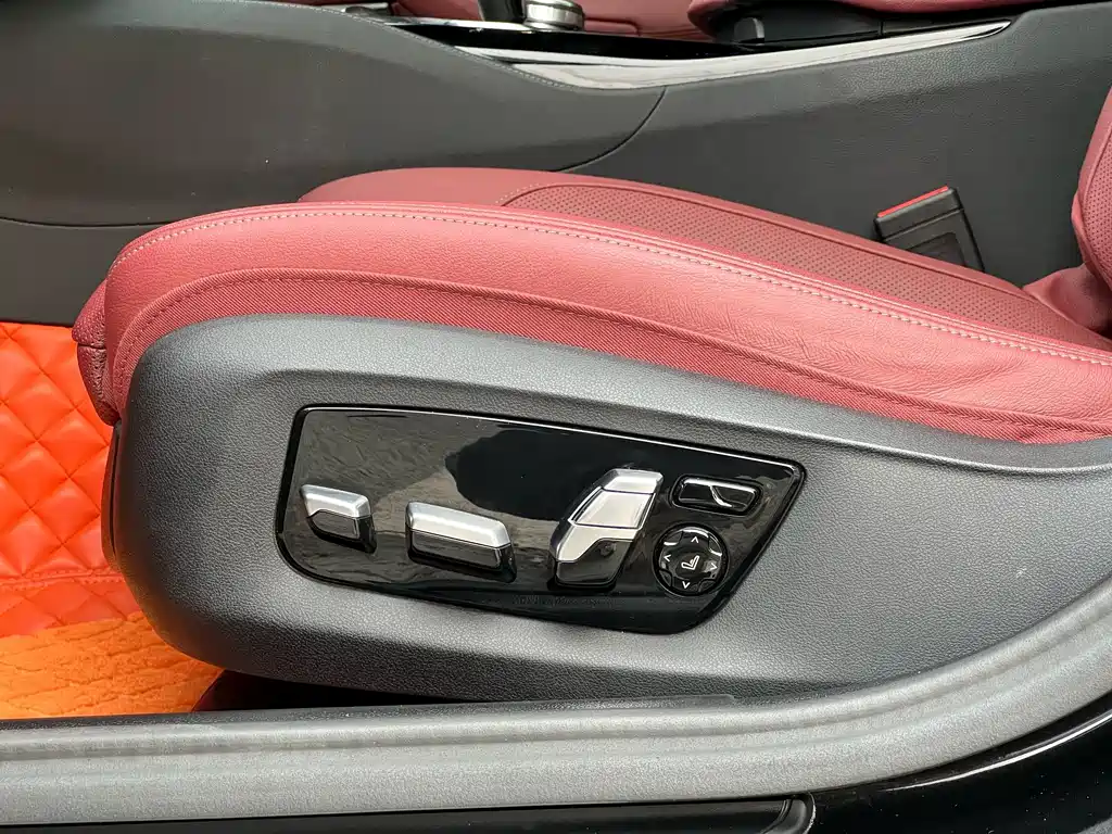 BMW 5 Series — фото 15