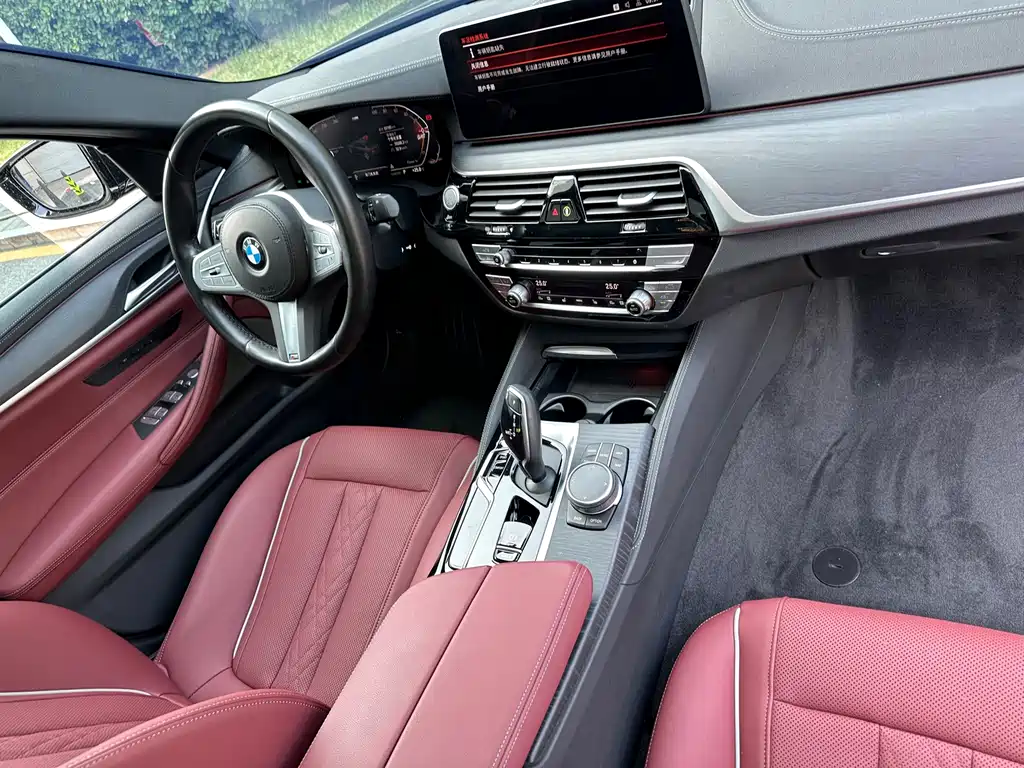 BMW 5 Series — фото 20