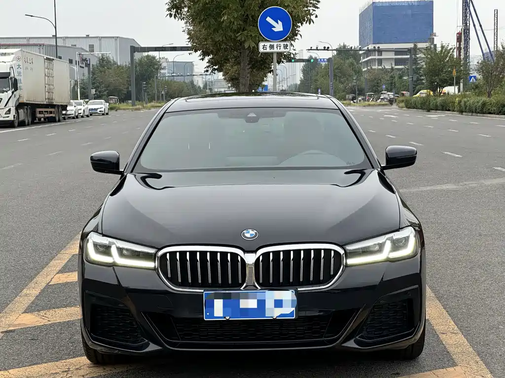BMW 5 Series — фото 2