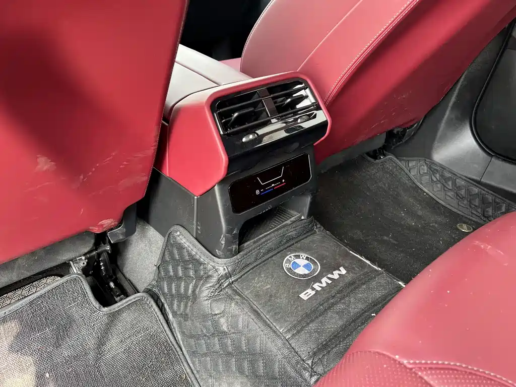 BMW 5 Series — фото 9