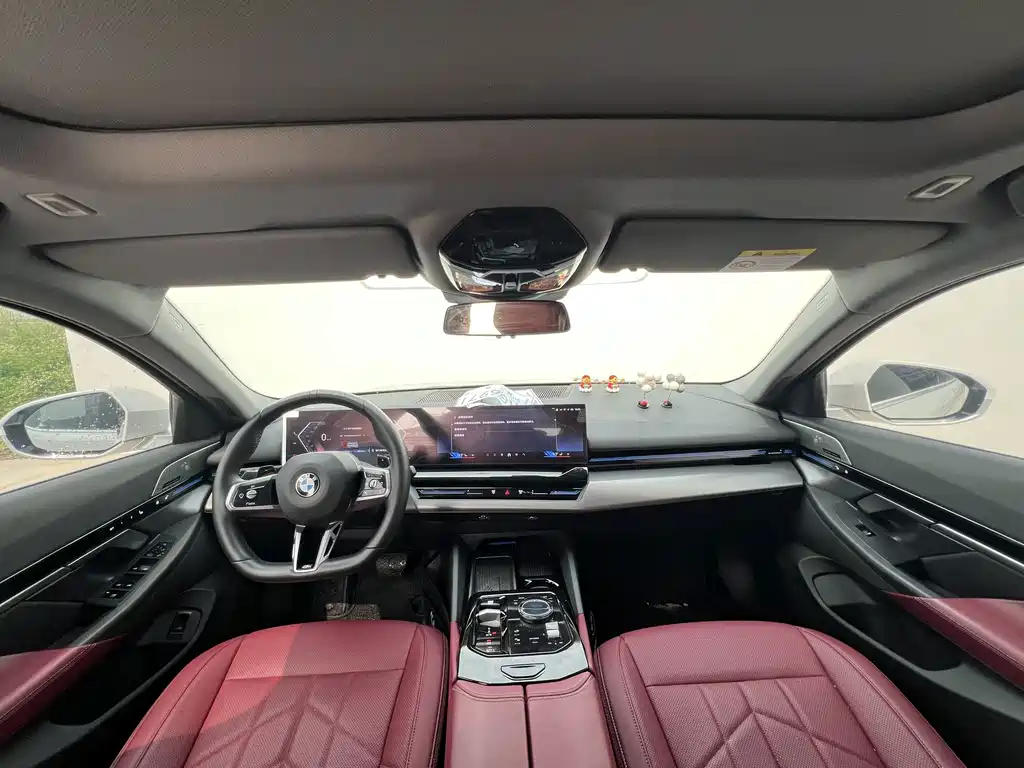 BMW 5 Series — фото 10