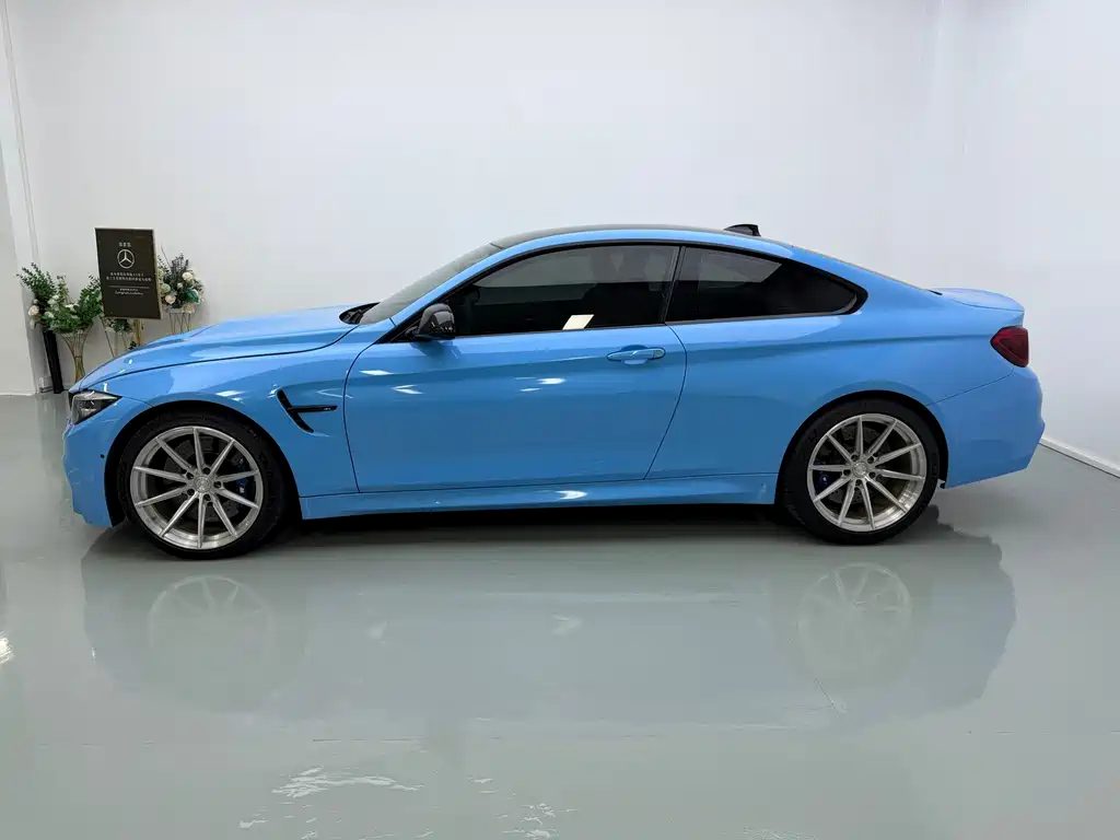 BMW M4 — фото 4