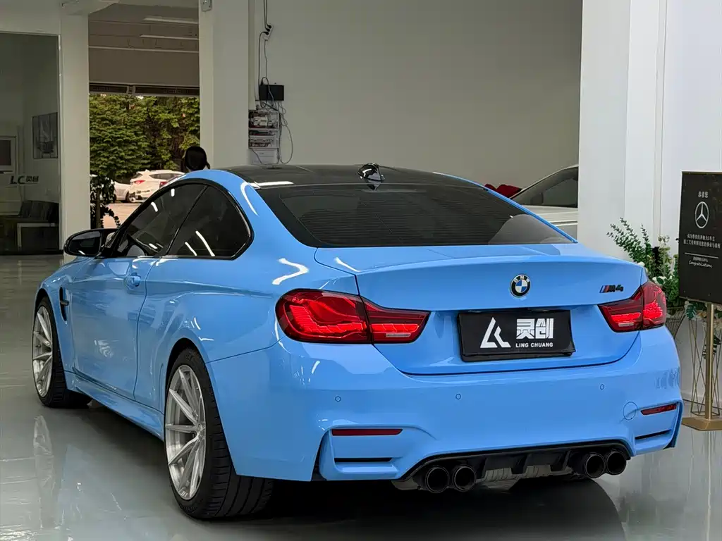 BMW M4 — фото 10