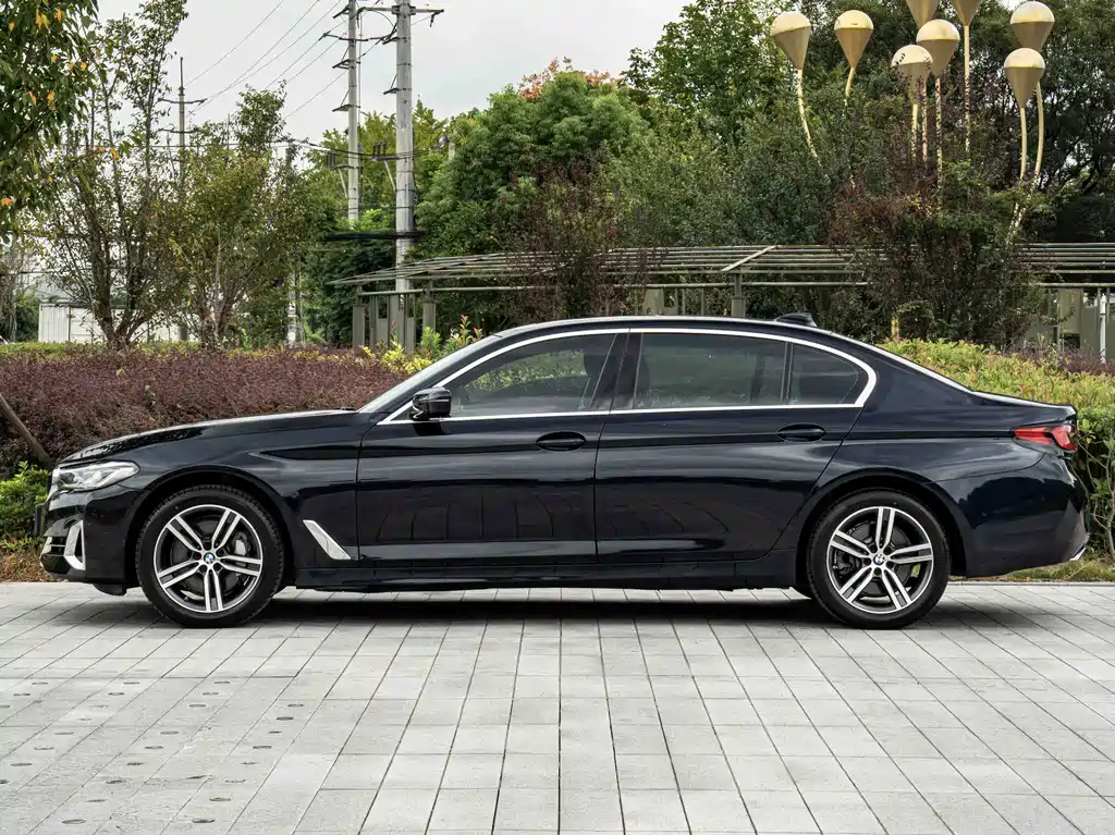 BMW 5 Series — фото 4