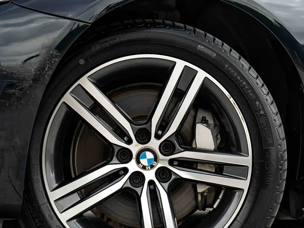 BMW 5 Series — фото 5