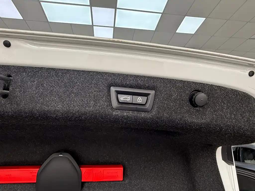 BMW 5 Series — фото 18