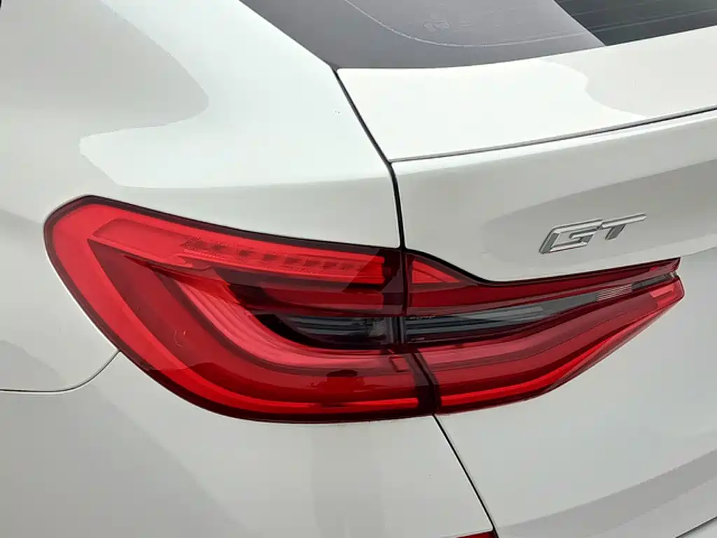 BMW 6 Series GT — фото 13
