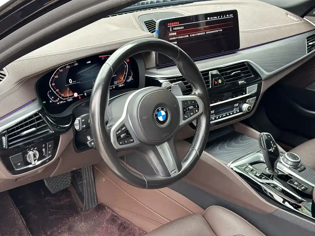 BMW 5 Series — фото 17