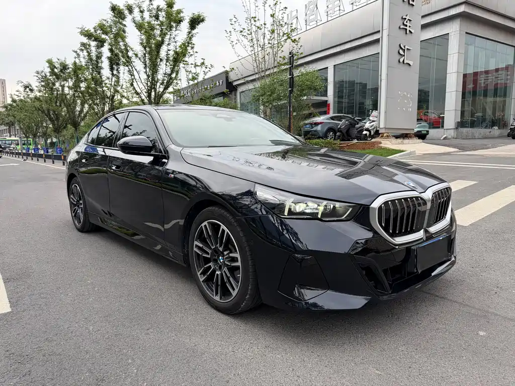 BMW 5 Series (Import) — фото 3