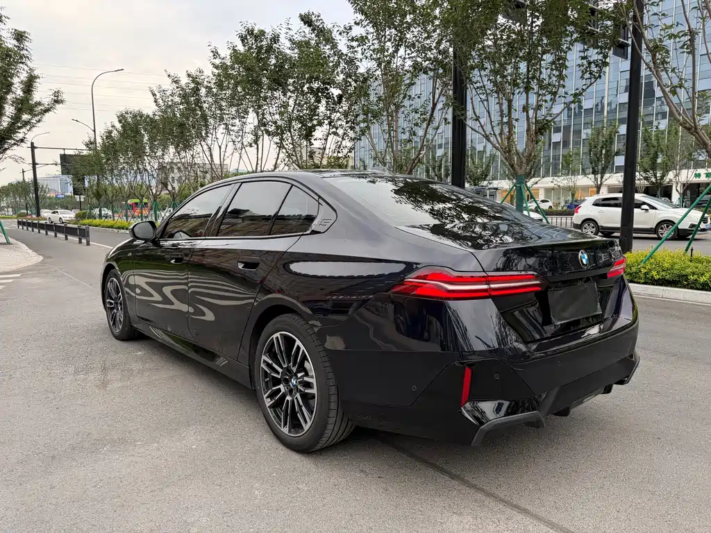BMW 5 Series (Import) — фото 4