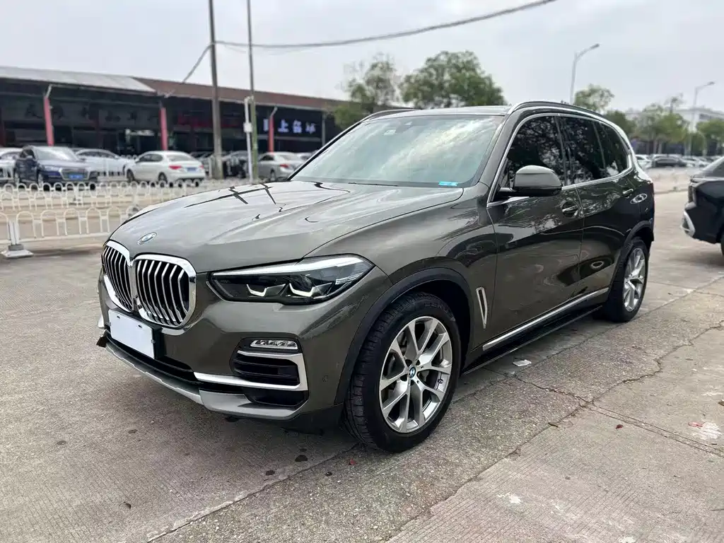 BMW X5 (Import) — фото 2