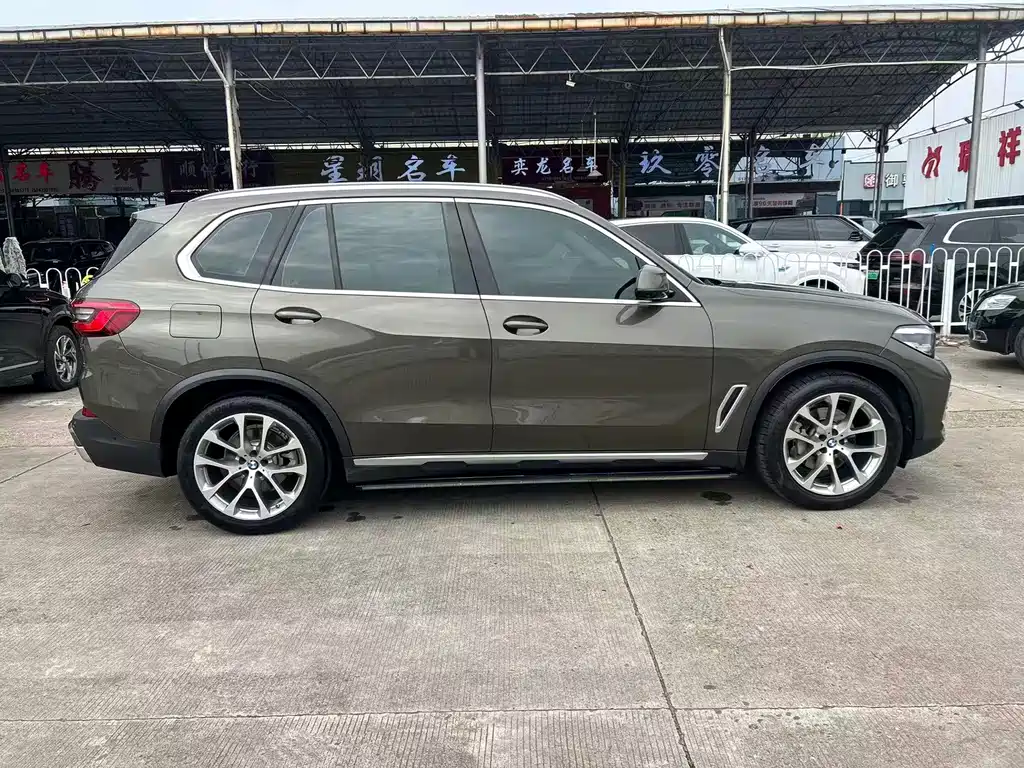 BMW X5 (Import) — фото 7
