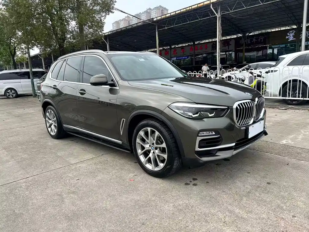 BMW X5 (Import) — фото 8
