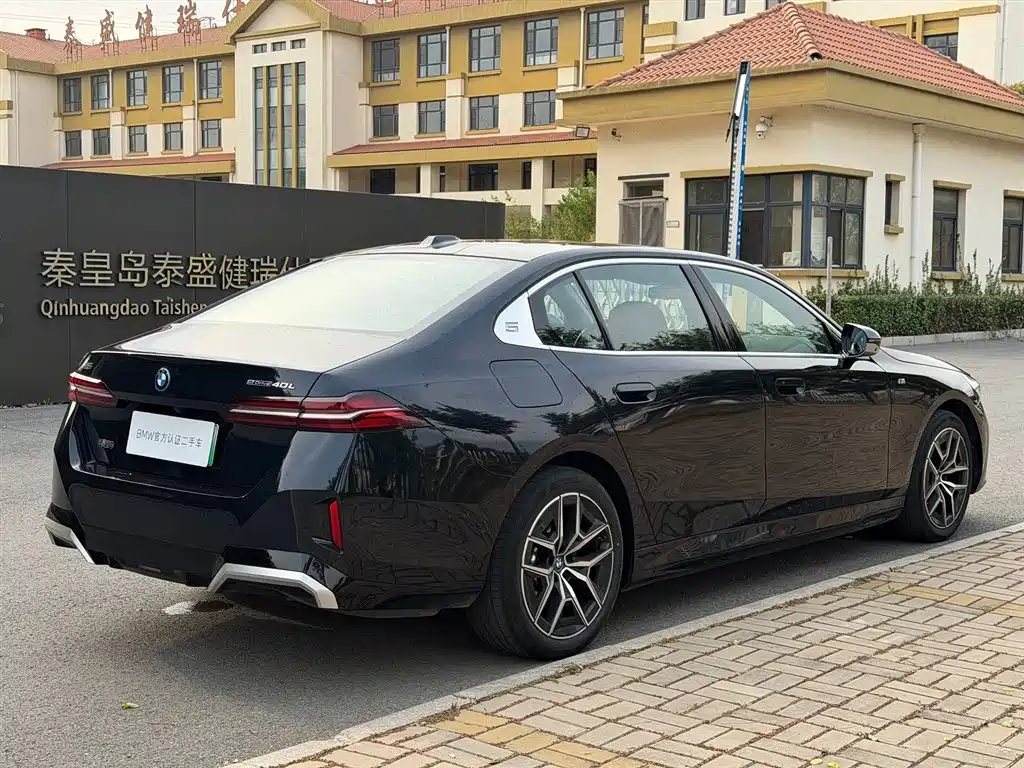 BMW i5 — фото 5